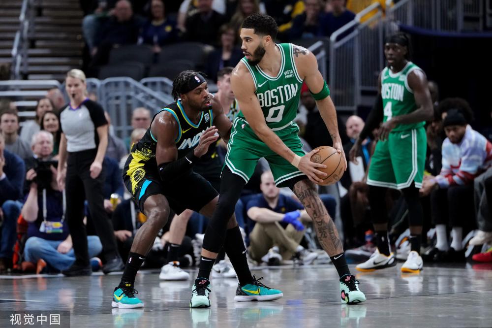 中脱颖而出 中脱颖而出