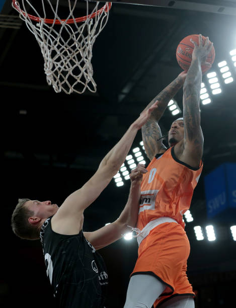 轻球员进行 轻球员进行