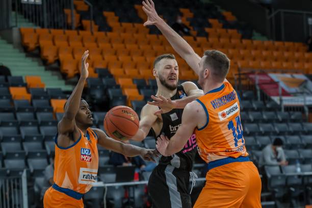 为他创造更 为他创造更