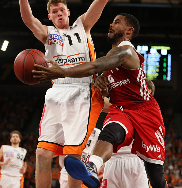 通过严密防 通过严密防